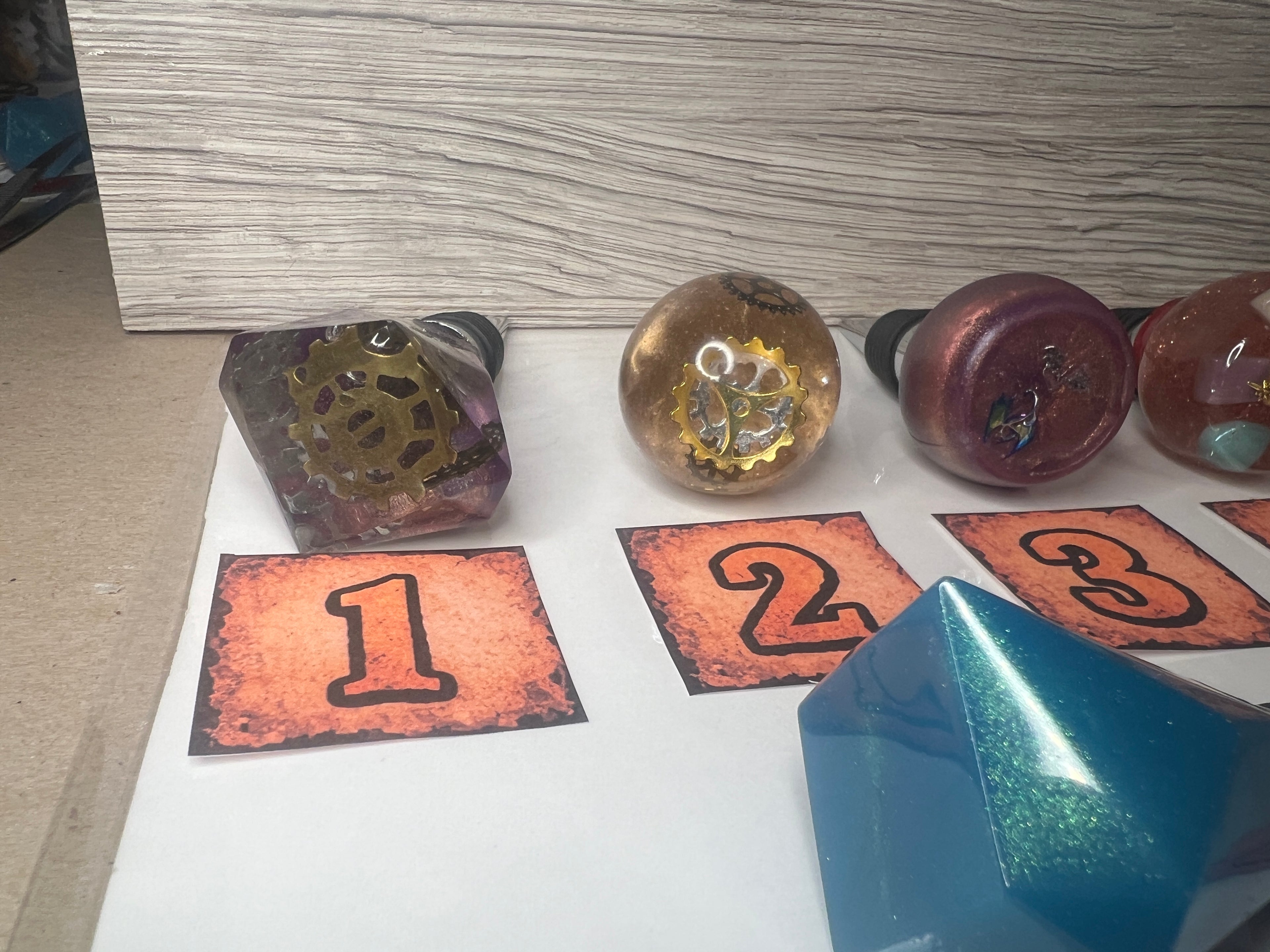 ✨ Artisan Wine Stoppers — Choose Your Number (1–6)