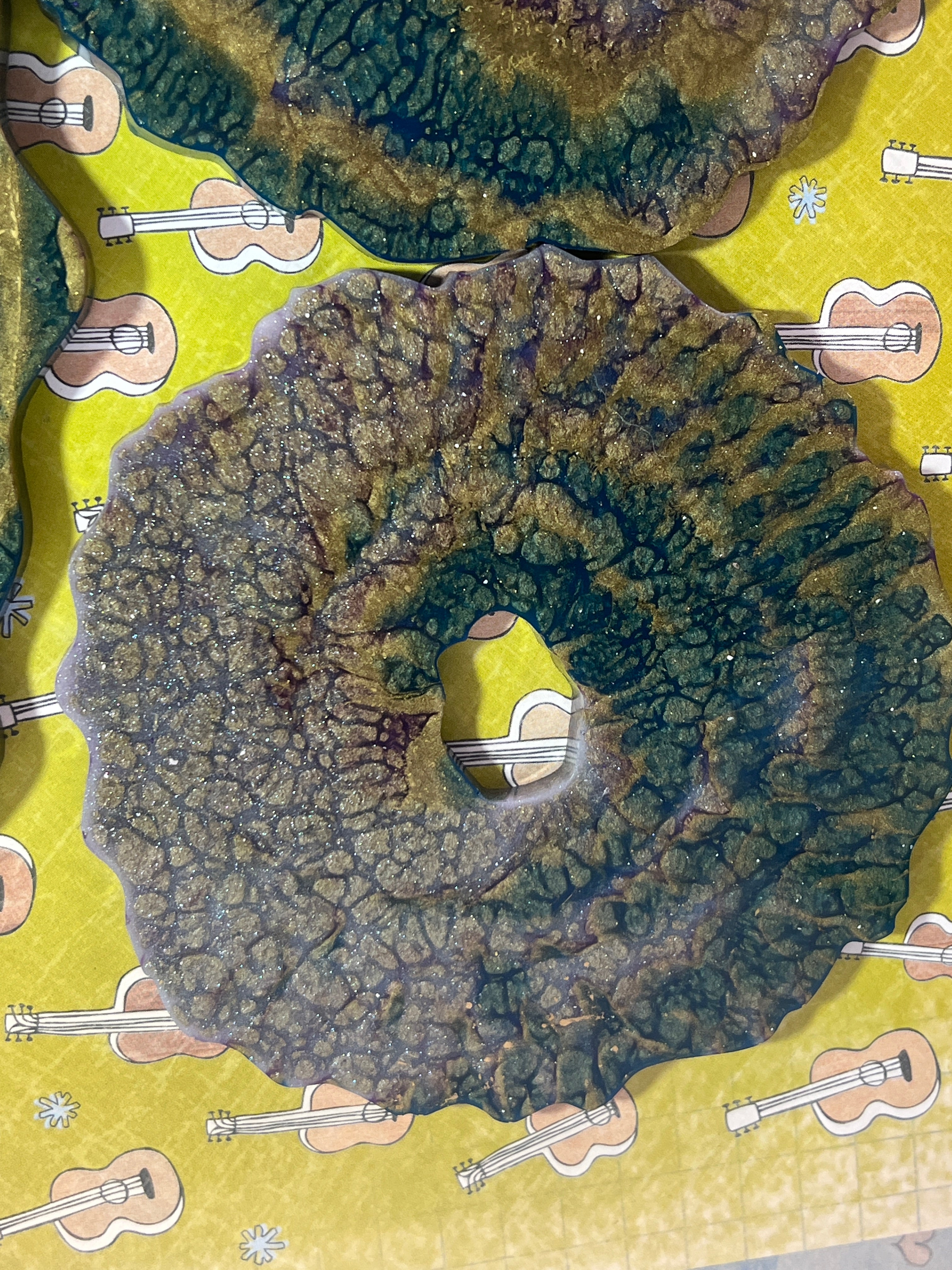 Handcrafted Crackle‑Effect Wine Rack Display Set