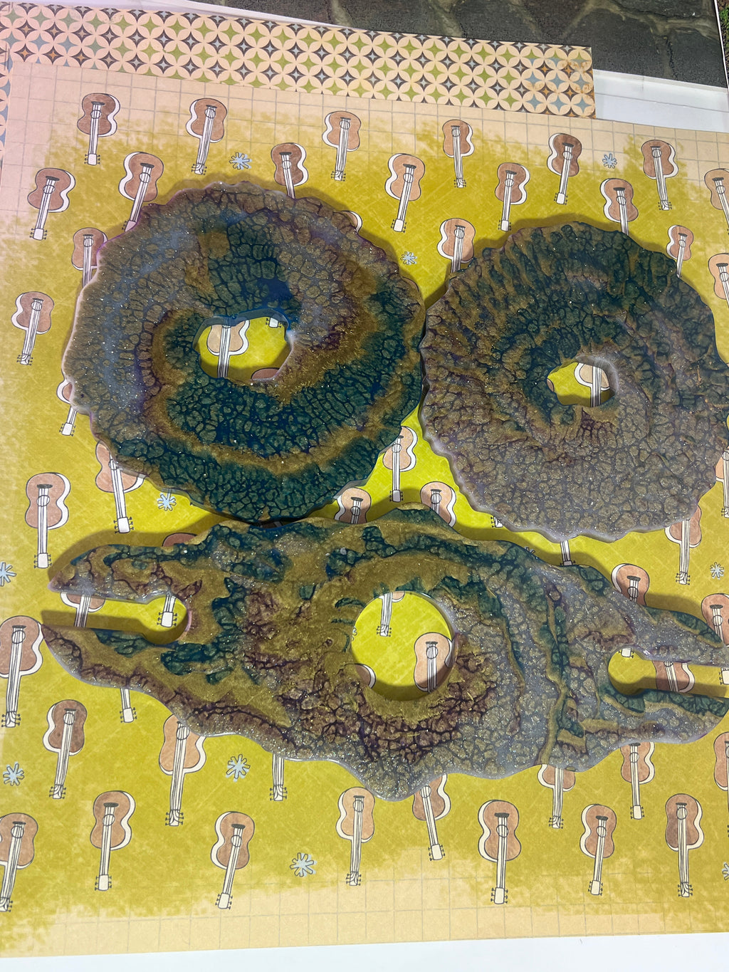 Handcrafted Crackle‑Effect Wine Rack Display Set