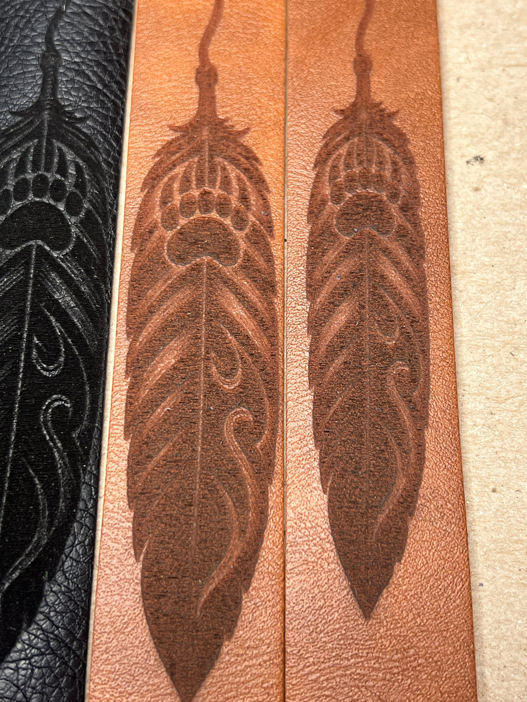 🐾 Product Description — 8" Leather Bracelet (Black & Brown)