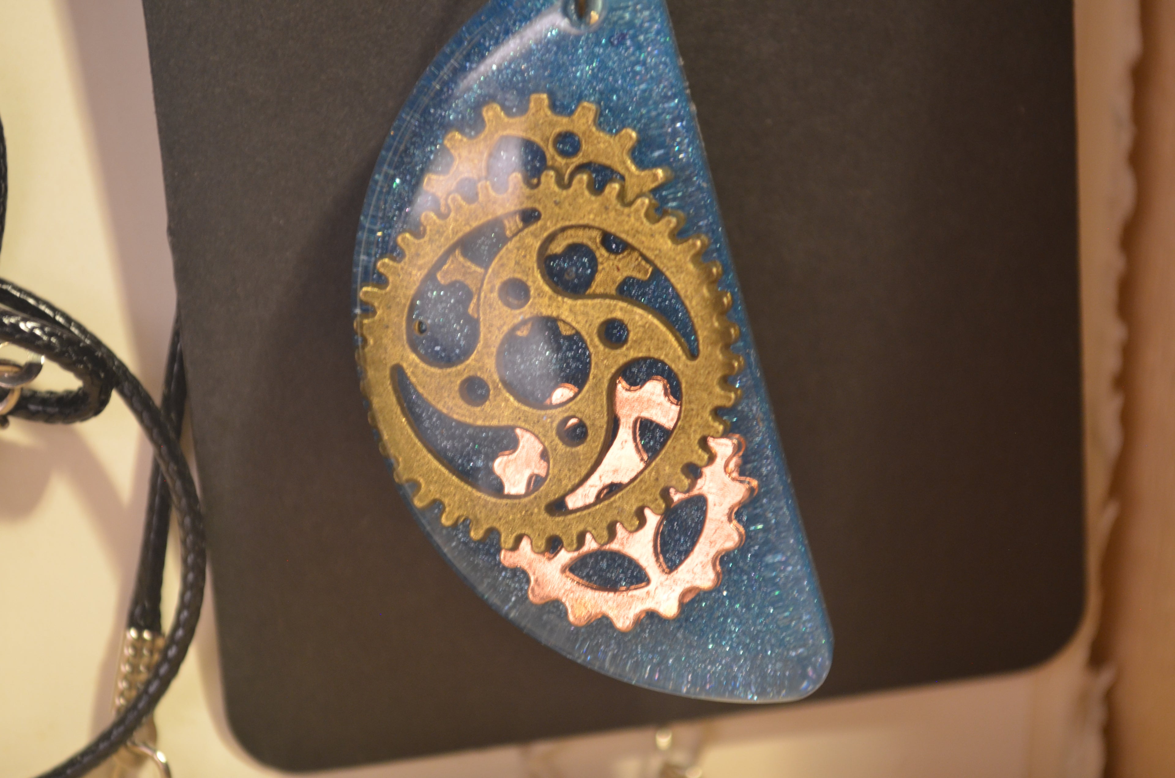 ⚙️💙 Azure Gear Arc Keychain