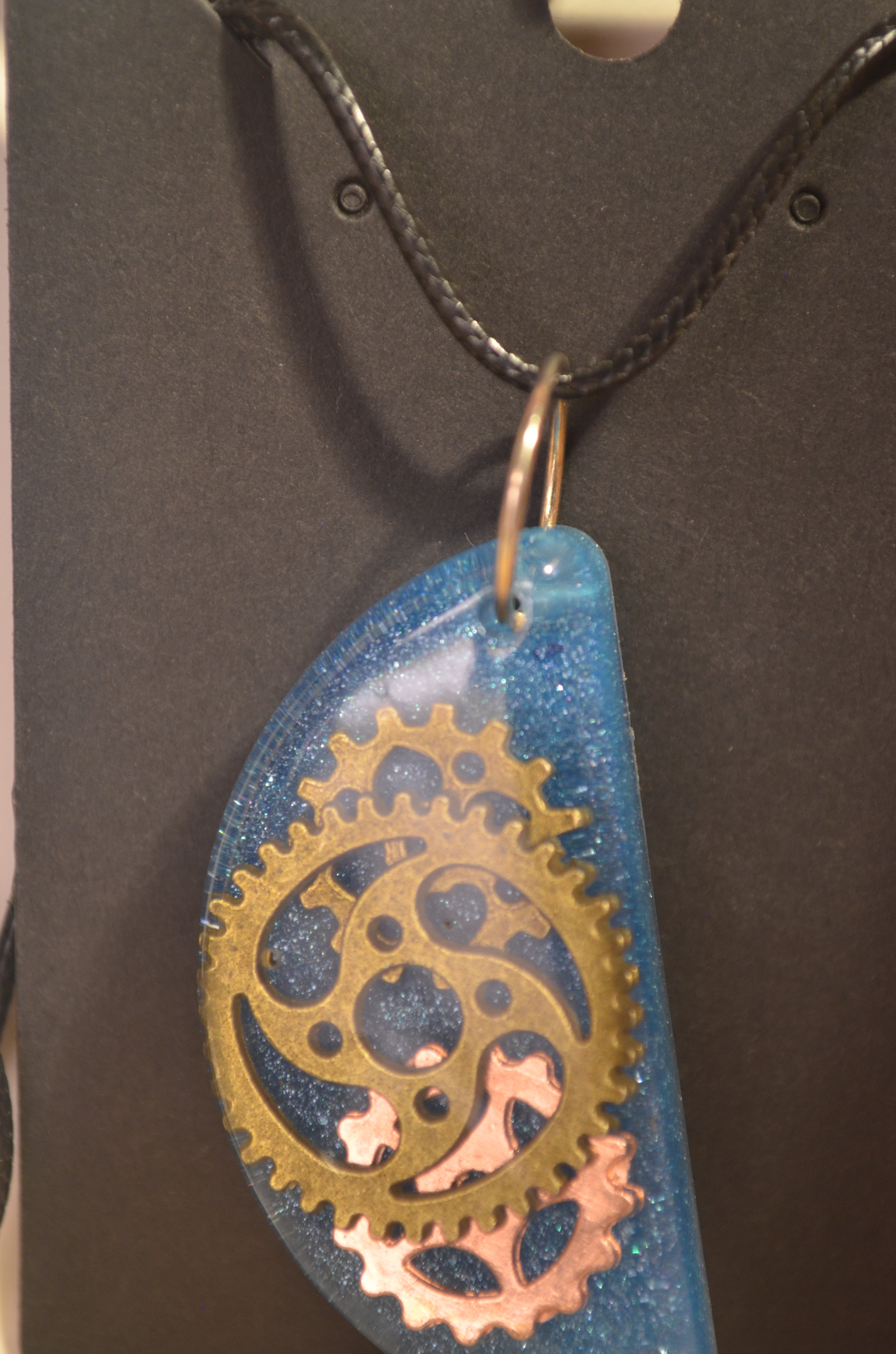 ⚙️💙 Azure Gear Arc Keychain