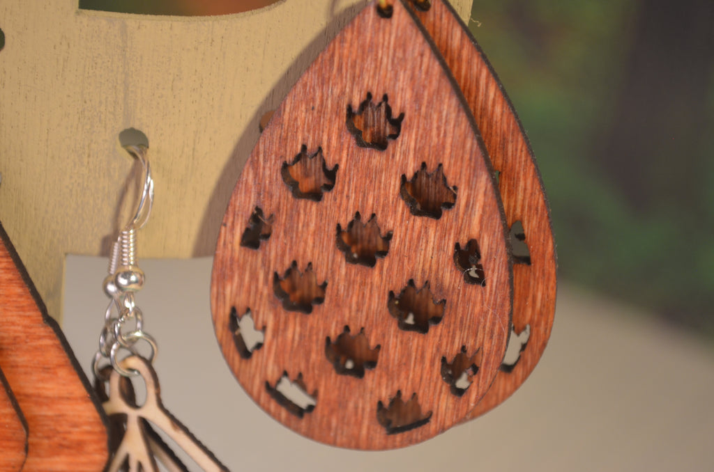 🐾✨ Laser‑Cut Wood Earrings — Paw Print Teardrops