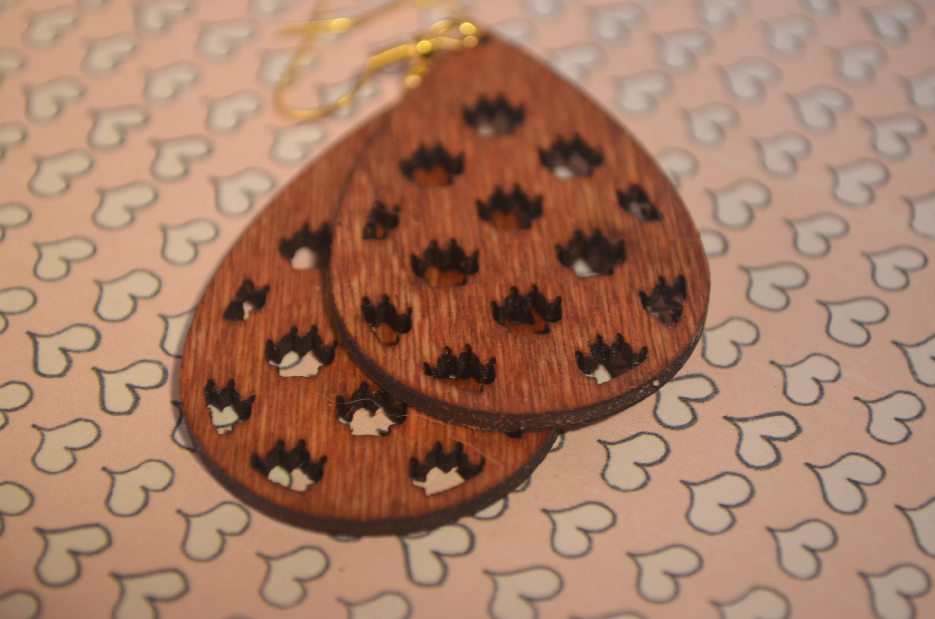 🐾✨ Laser‑Cut Wood Earrings — Paw Print Teardrops