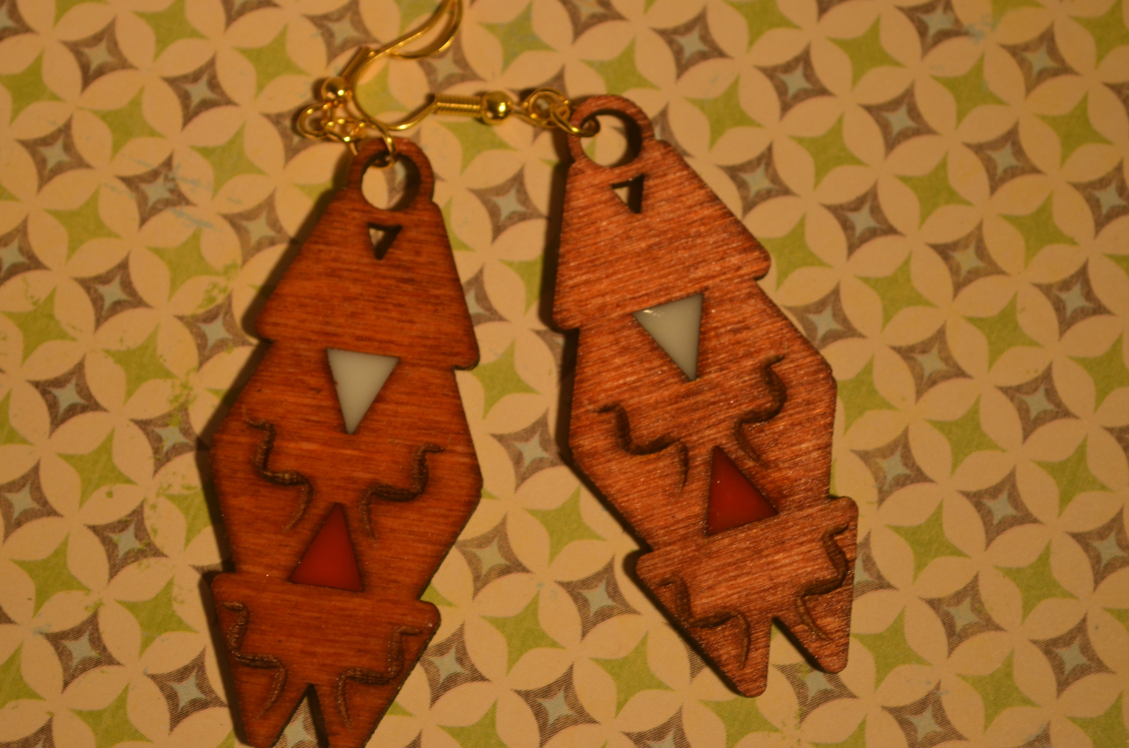 🎨🔥 Twin‑Tone Spire Earrings — Mixed Media Wood & Resin