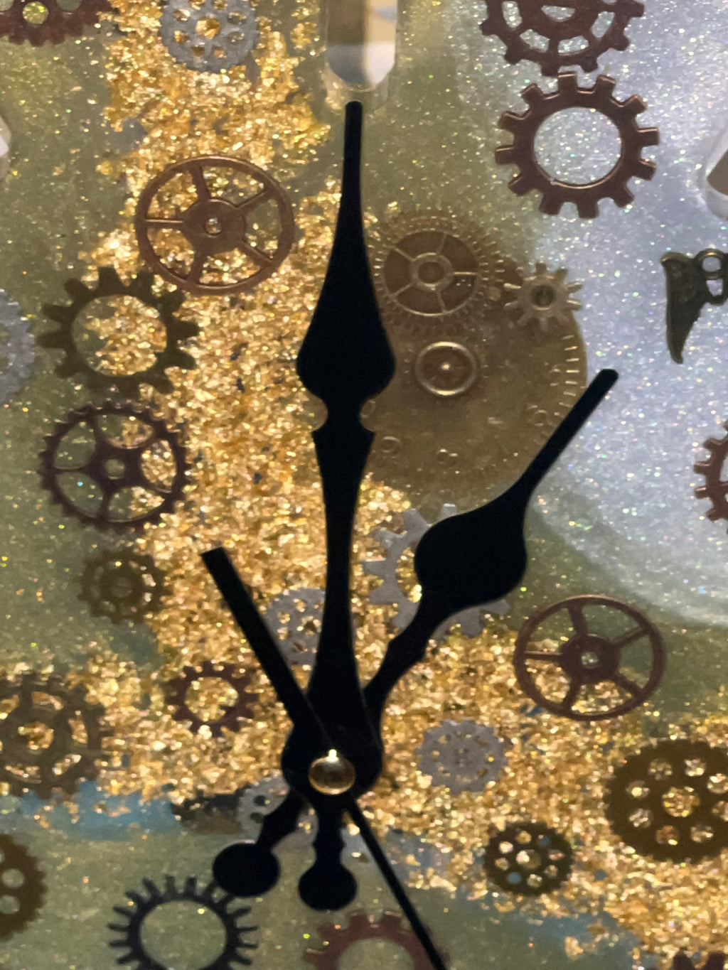 ⚙️✨Epoxy Gear Clock with Gold Vein